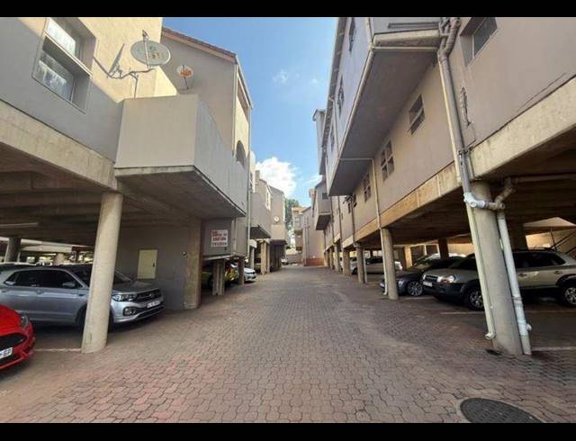 2 BEDROOM TOWNHOUSE FOR SALE IN GLENANDA